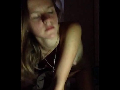 ❤️ Una noia es masturba i corre ❤❌ Putes a nosaltres ❌️❤